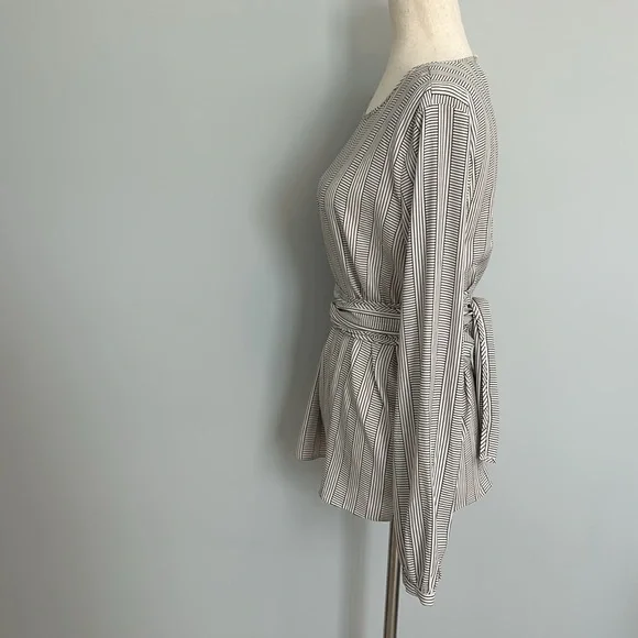 Ann Taylor long Sleeve Striped Tie Waist Blouse Size Small EUC - Picture 4 of 7